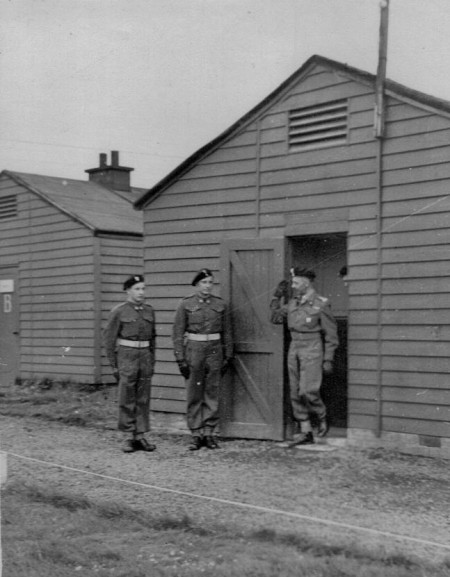 Bor Komorowski Polish home army commander visits first polish armoured division 1945