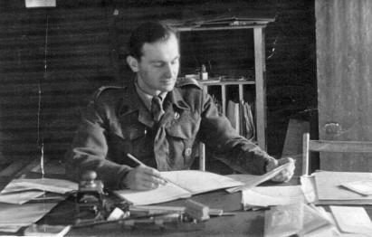 headquarters office first polish armoured division 1944.jpg