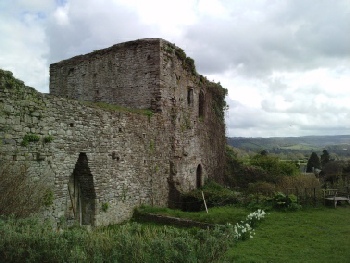 usk castle south wales