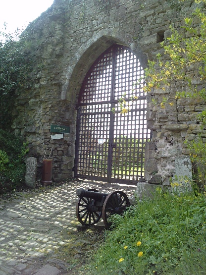 usk castle south wales