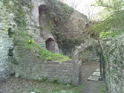 usk castle south wales 