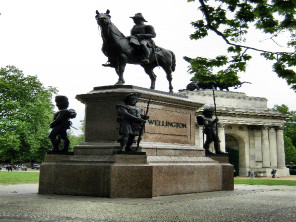 wellington_statue_london